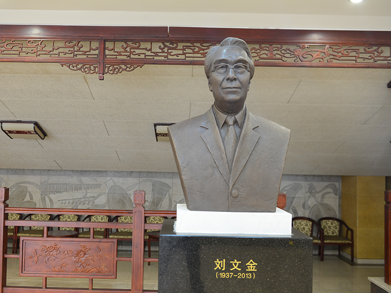 雕塑作品 劉文金像，鑄銅，安放地點(diǎn)：中央民族樂團(tuán)